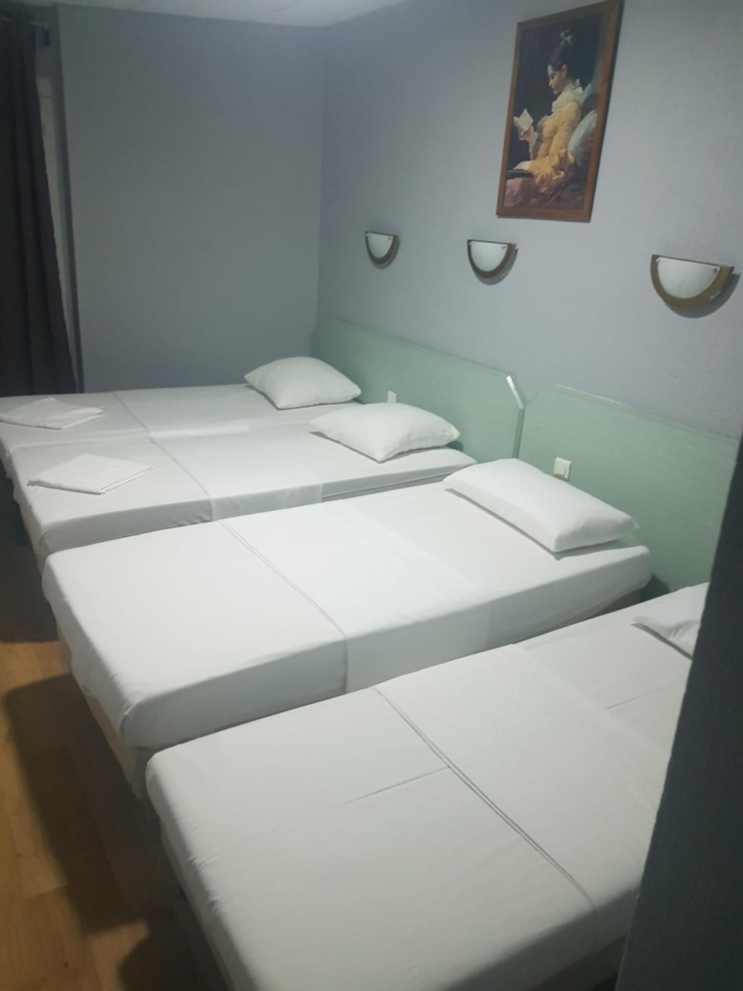 Hotel Saint Jean Baptiste Lourdes Zewnętrze zdjęcie