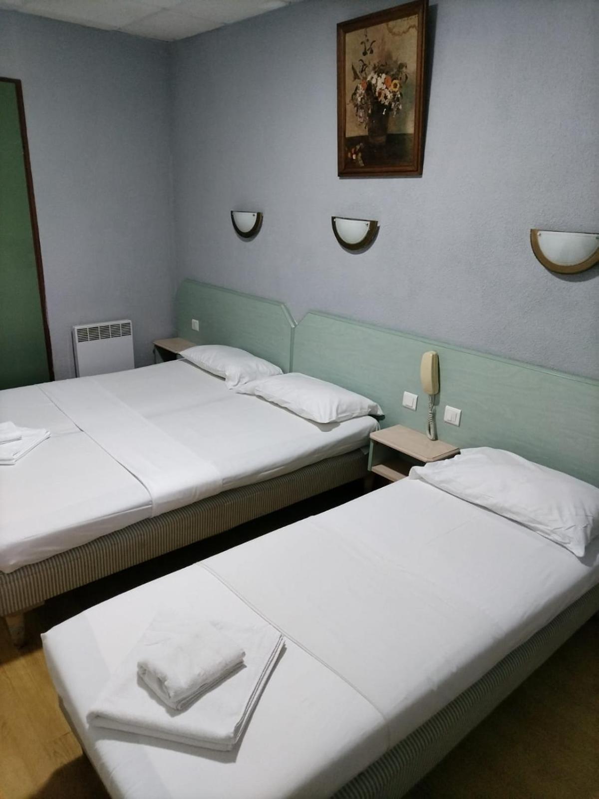 Hotel Saint Jean Baptiste Lourdes Zewnętrze zdjęcie